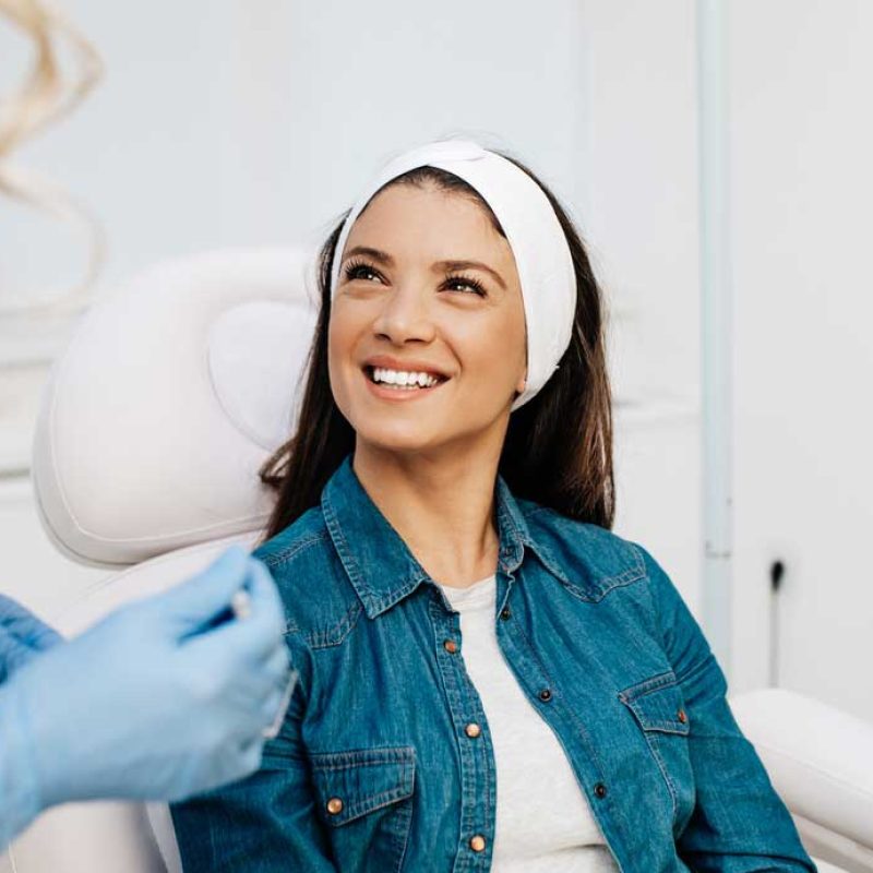 Estética dental en Retiro, tratamientos de estética dental en Retiro, blanqueamiento dental en Retiro, Madrid; carillas dentales en Retiro, carillas en Retiro.